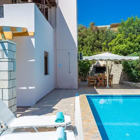 Villas Roumeli Vilă *